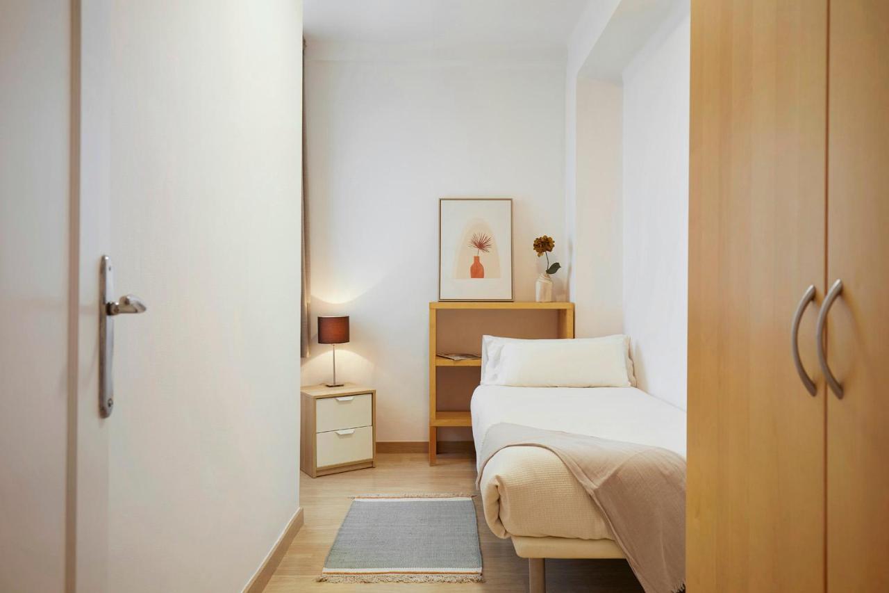 Fisa Rentals Aribau Barcelona Kültér fotó