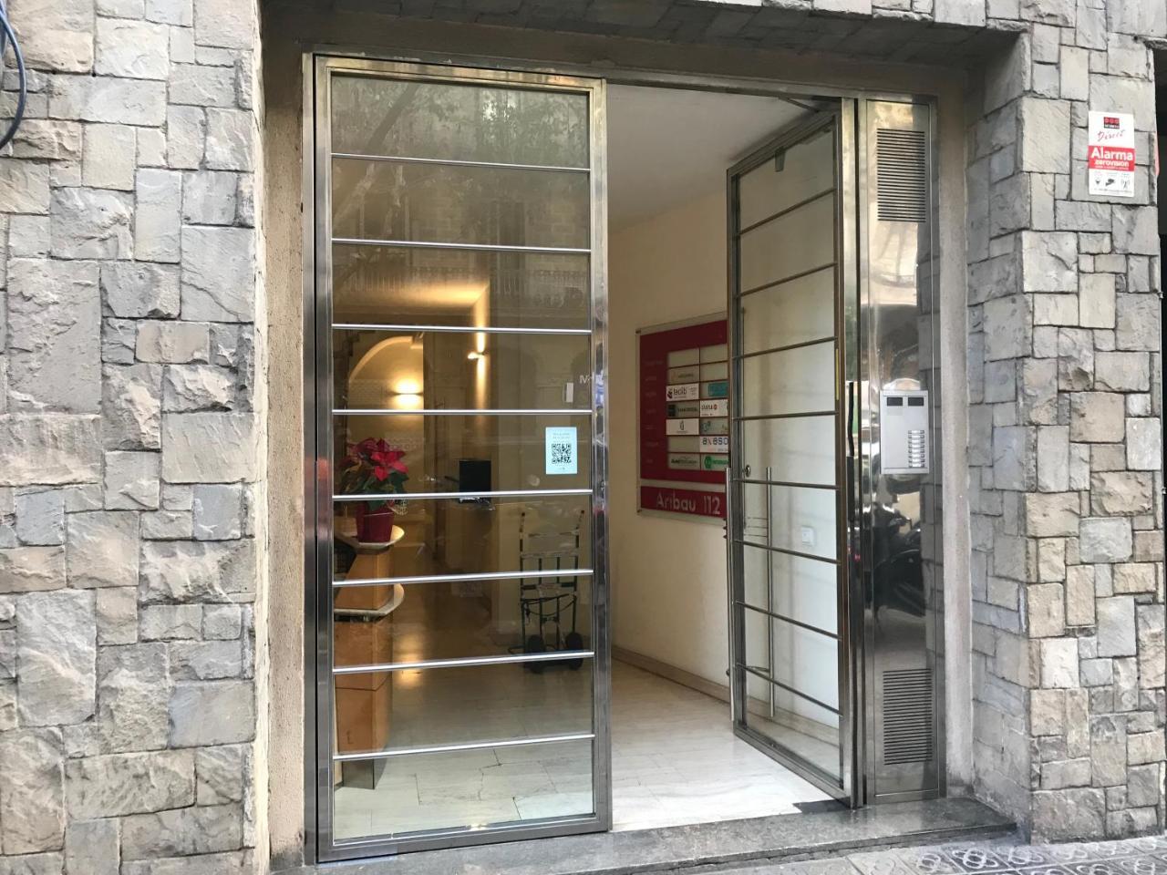 Fisa Rentals Aribau Barcelona Kültér fotó